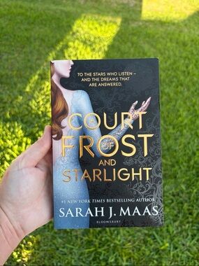 A Court of Frost and Starlight 1/1 UK Paperback OOP by Sarah J Maas